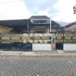 HANYA 10 MENIT DARI STASIUN KOTA BANYUWANGI RUMAH DI TAMANBARU YANG NYAMAN